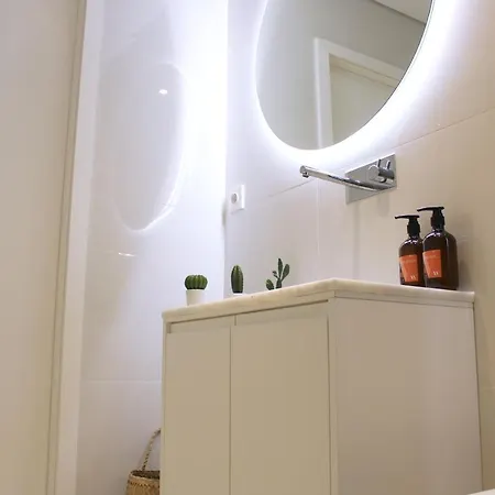Apartment Artistic Neighborhood Luxury *
